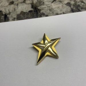 Vintage Signed VERO Brooch Pin Gold Tone Star Shape